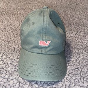 Like new Vineyard vines hat